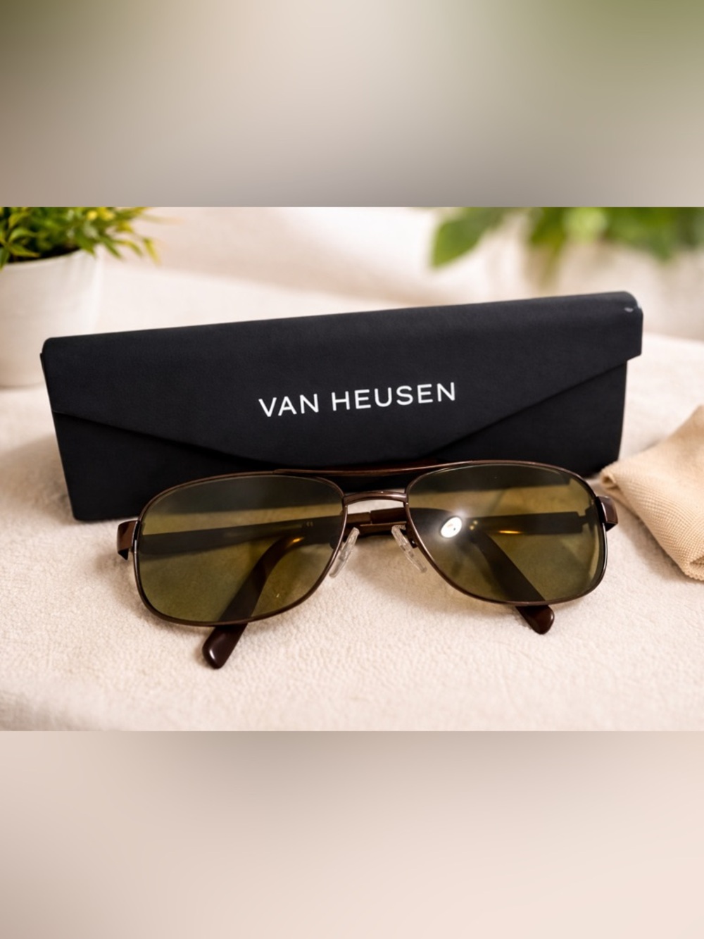 Van Heusen Sunglasses - Olive Lenses, Brown Frame